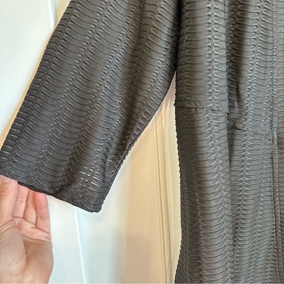 NWT Premise Studio black cardigan in unique textured pattern, size 0X/XL - Picture 8 of 8